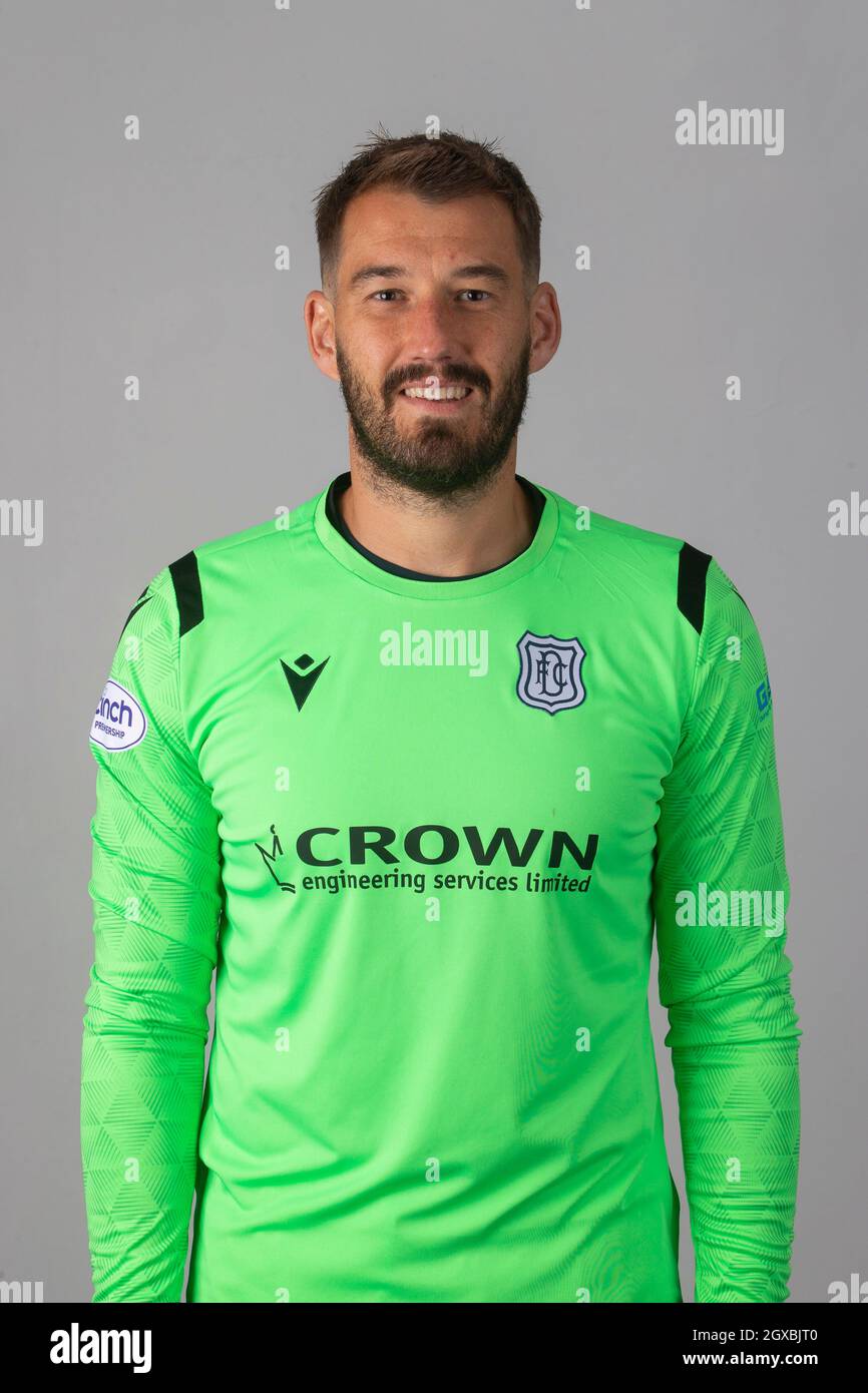 Dundee Fc Goalkeeper Adam Legzdins Stock Photo Alamy
