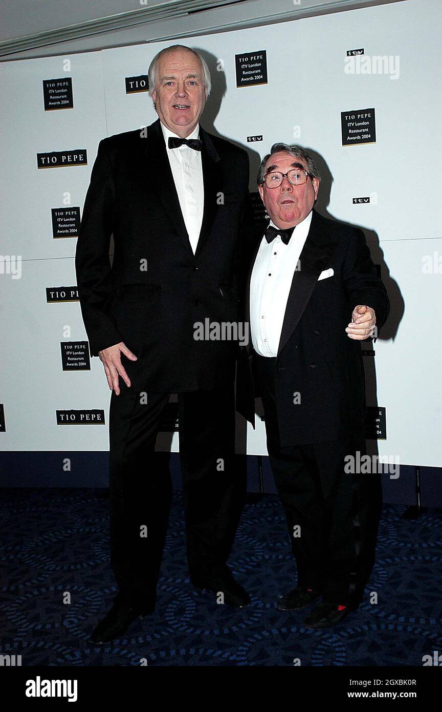 Tim Rice And Ronnie Corbett At The Tio Pepe ITV London Restaurant tim-rice-and-ronnie-corbett-at-the-tio-pepe-itv-london-restaurant