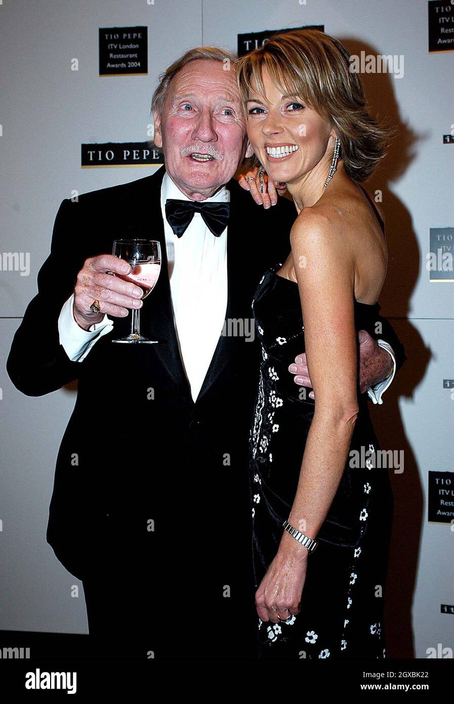 Mary Nightingale and Leslie Phillips at the Tio Pepe ITV London Restaurant Awards Special 2004,at Grosvenor House, Park Lane, Monday 8th March 2004.                                  Stock Photo