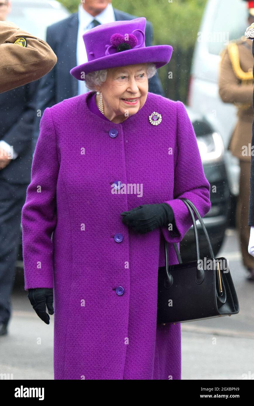 Queen Elizabeth ll visits the King George V1 Day Centre in Windsor on April 12, 2018 Stock Photo