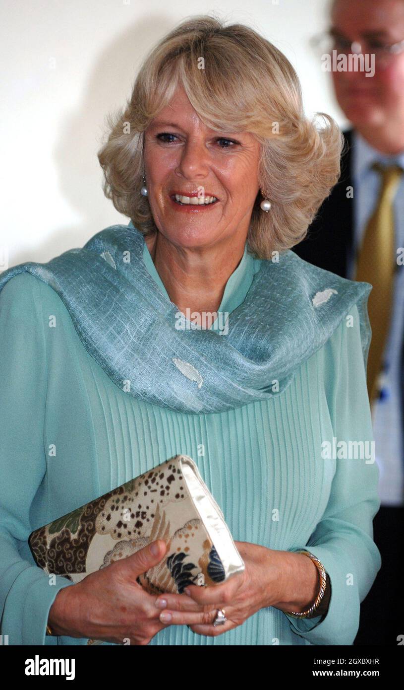 Camilla, Duchess of Cornwall during a visit to the all female Fatima Jinnah University in Islamabad, Pakistan on October 31, 2006. Anwar Hussein/EMPICS Entertainment  Stock Photo