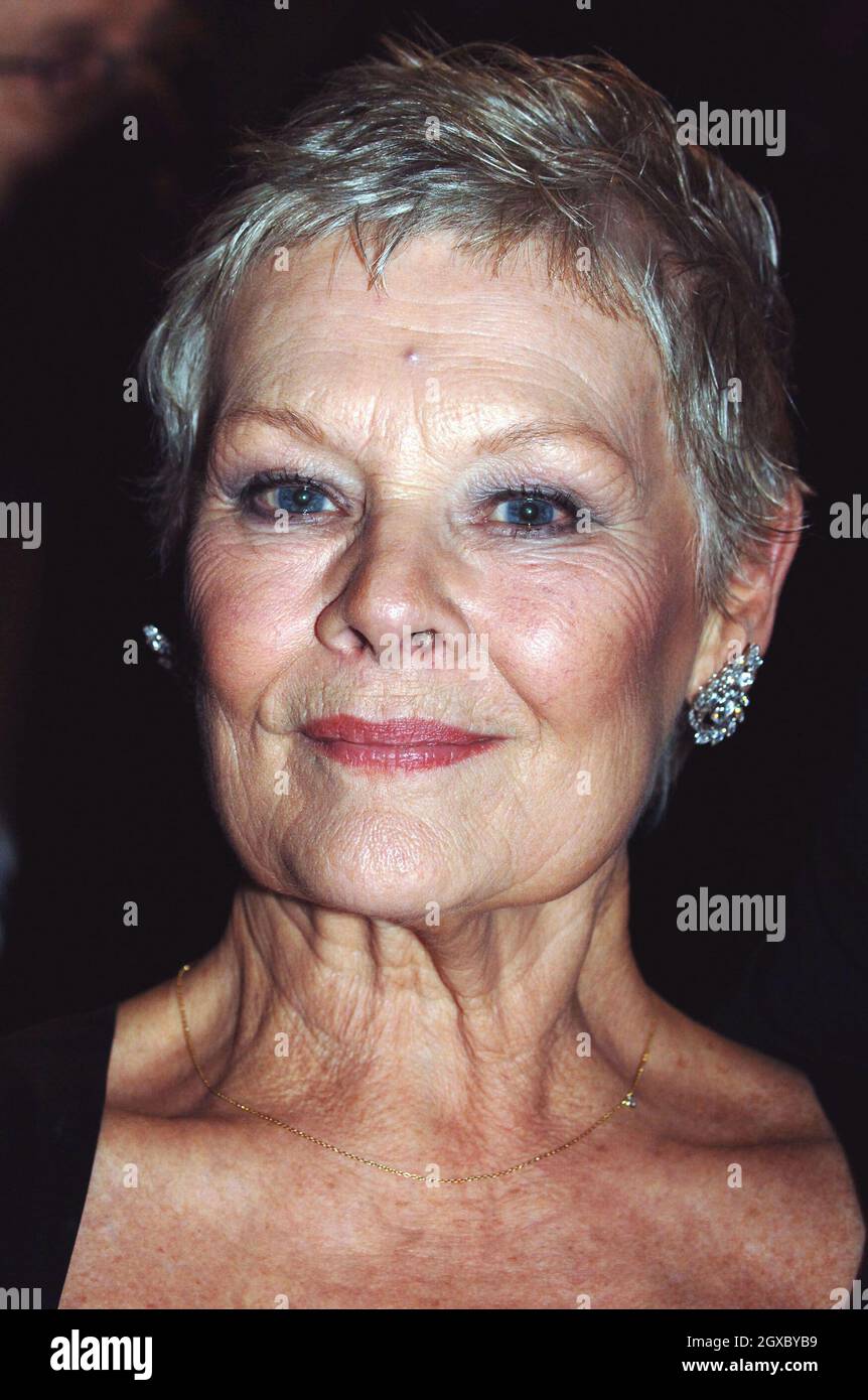 Dame Judi Dench at the Royal Premiere for the 21st Bond film 'Casino Royale' at the Odeon in Leicester Square, London on November 14, 2006. Anwar Hussein/EMPICS Entertainment  Stock Photo