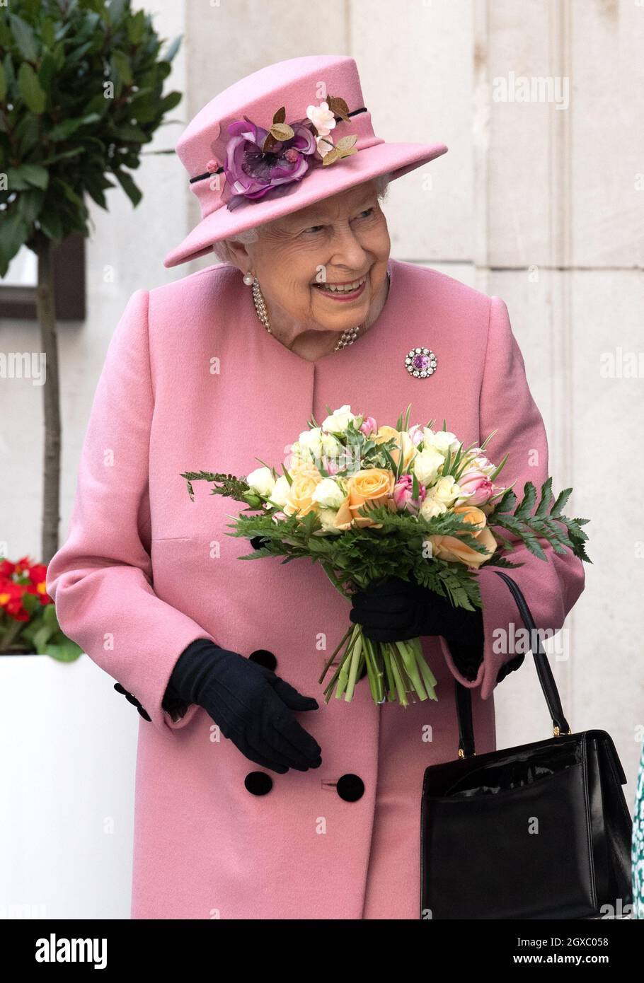 Queen Elizabeth ll visits King's College in London to officially open Bush House on March 19, 2019 Stock Photo