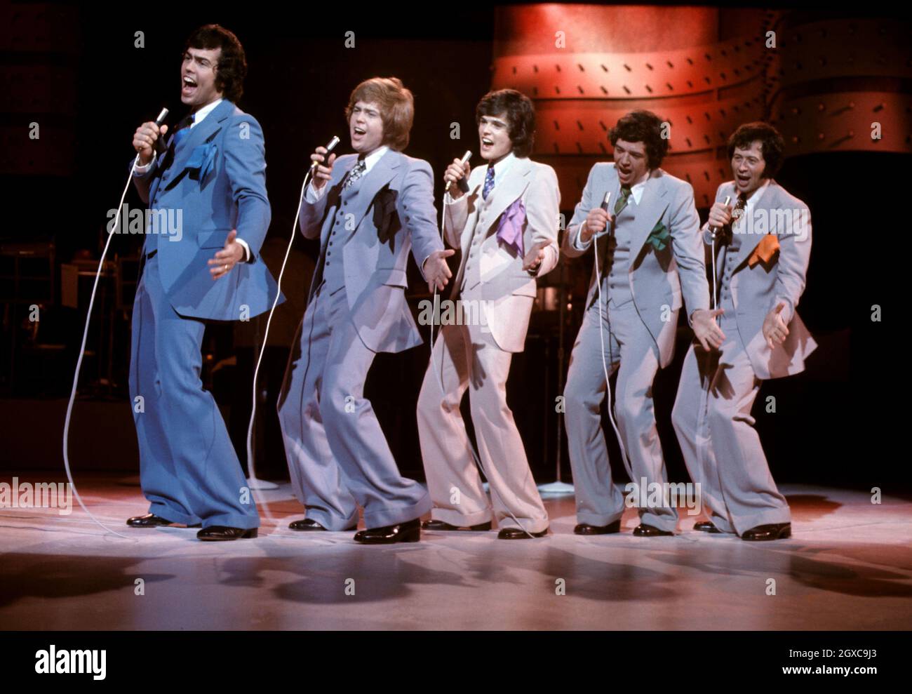 The Osmonds perform on stage, circa 1975 Stock Photo