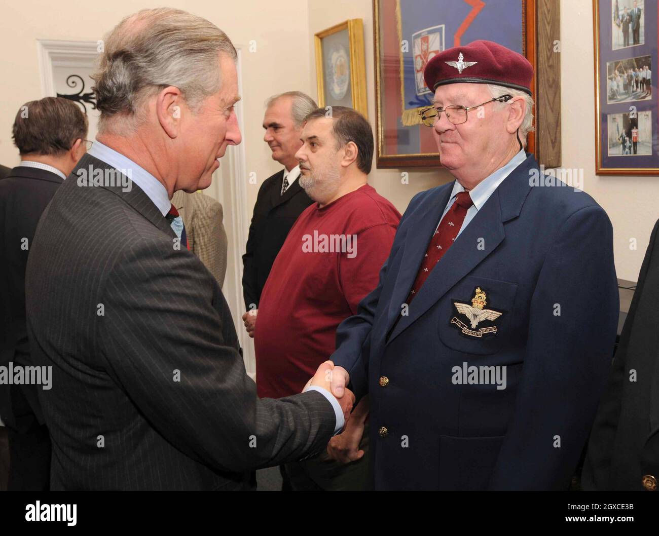 Prince Charles, Prince of Wales, Patron of the Ex-Services Mental Welfare Society, meets ex-paratrooper Kevin Gillen in the treatment centre when he visits Tyrwhitt House in Leatherhead. The Ex-Services Mental Welfare Society, Combat Stress, is the only services charity specialising in helping those of all ranks from the Armed Forces and the Merchant Navy. Stock Photo
