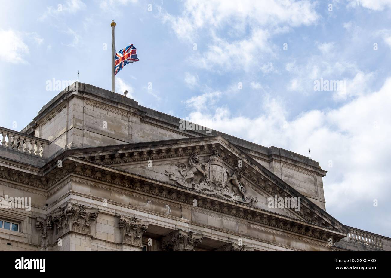the-union-jack-flag-flies-at-half-mast-over-buckingham-palace-following
