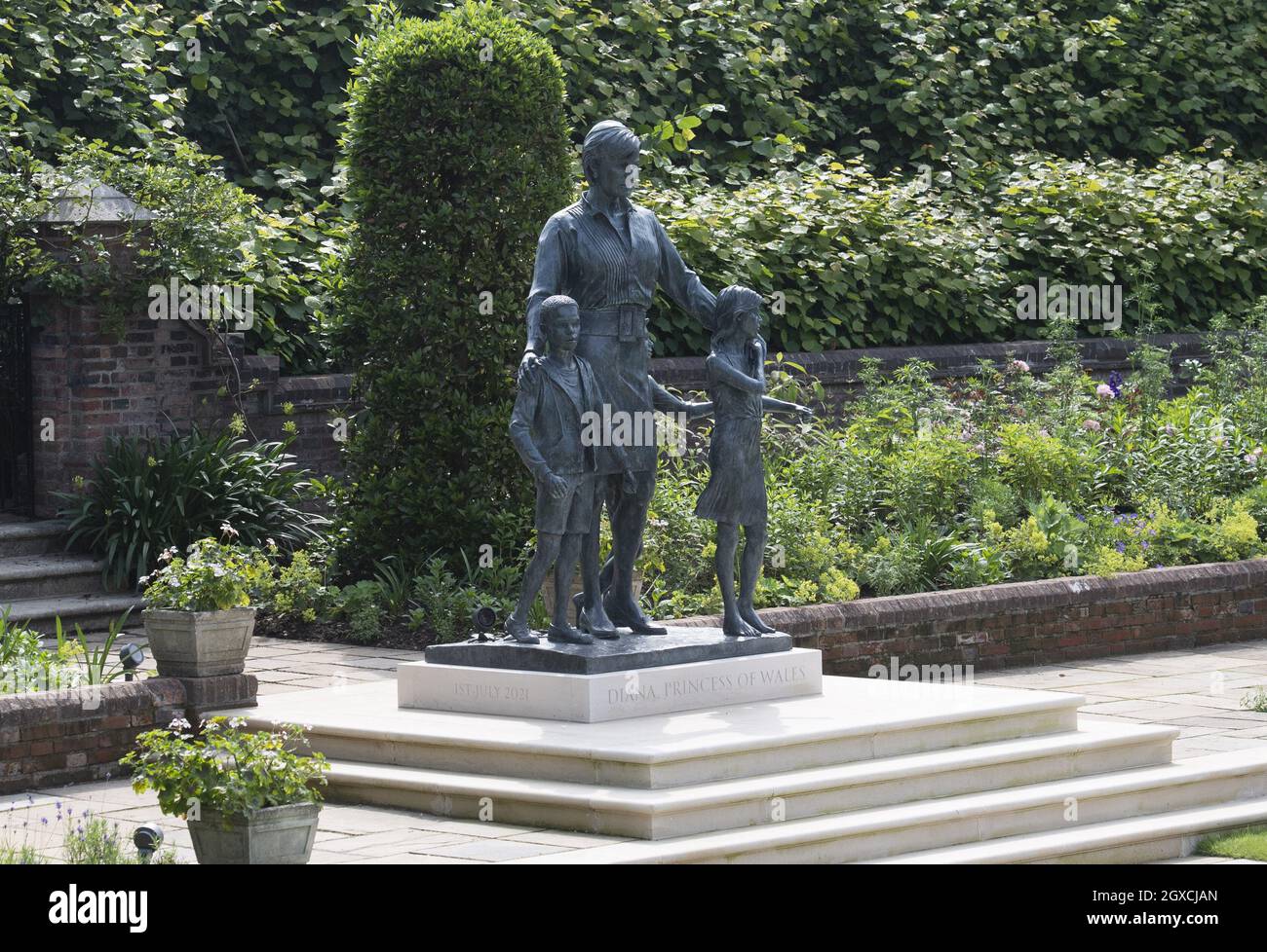 A statue of Princess Diana which was unveiled by Prince William