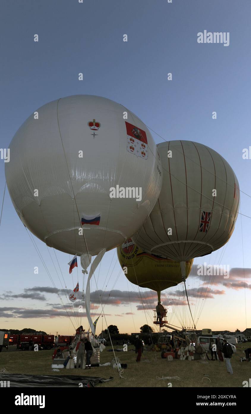 Balloons prepare for the Gordon Bennett Gas Balloon race at Easter ...