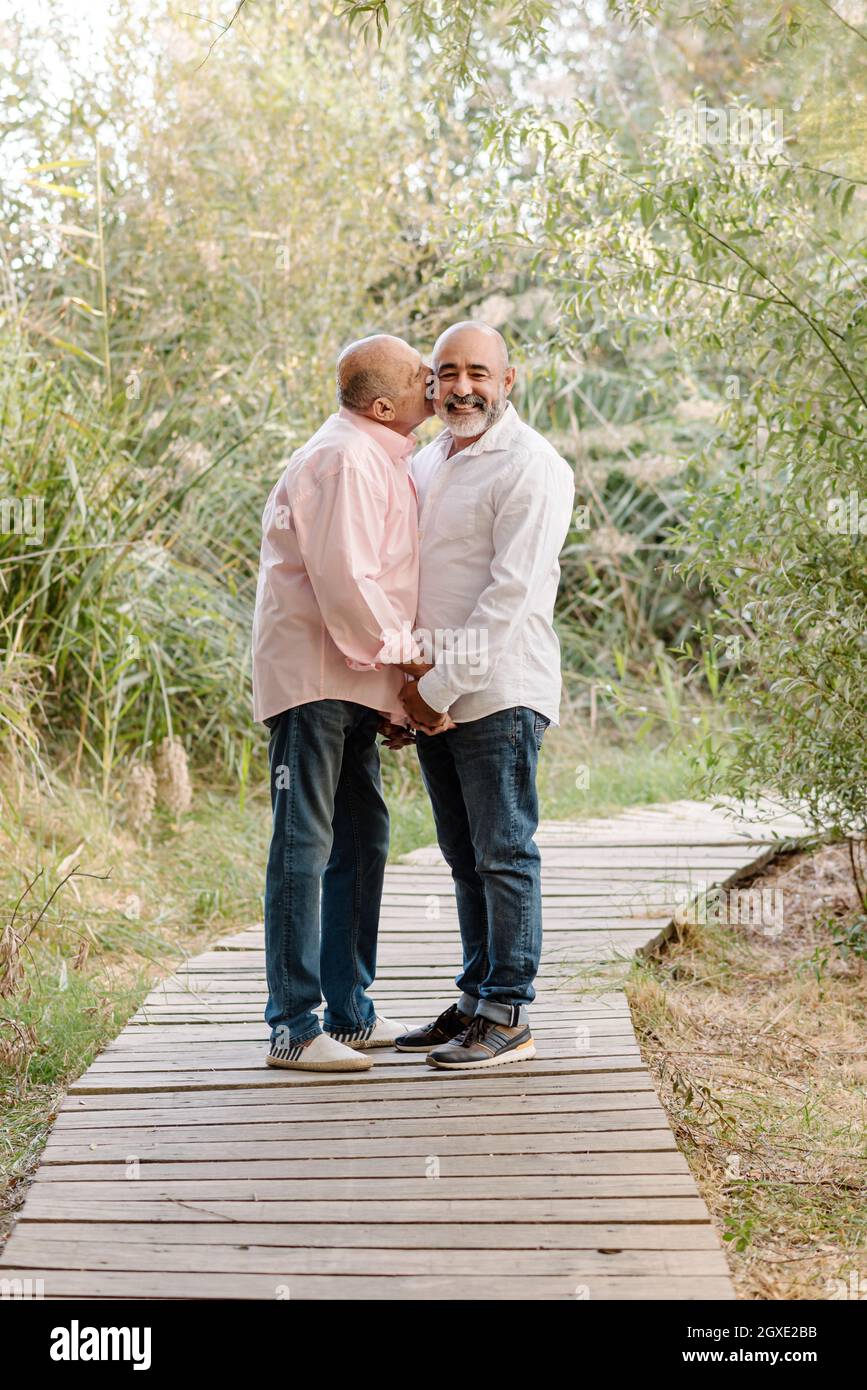 Cute gay couple hi-res stock photography and images - Alamy