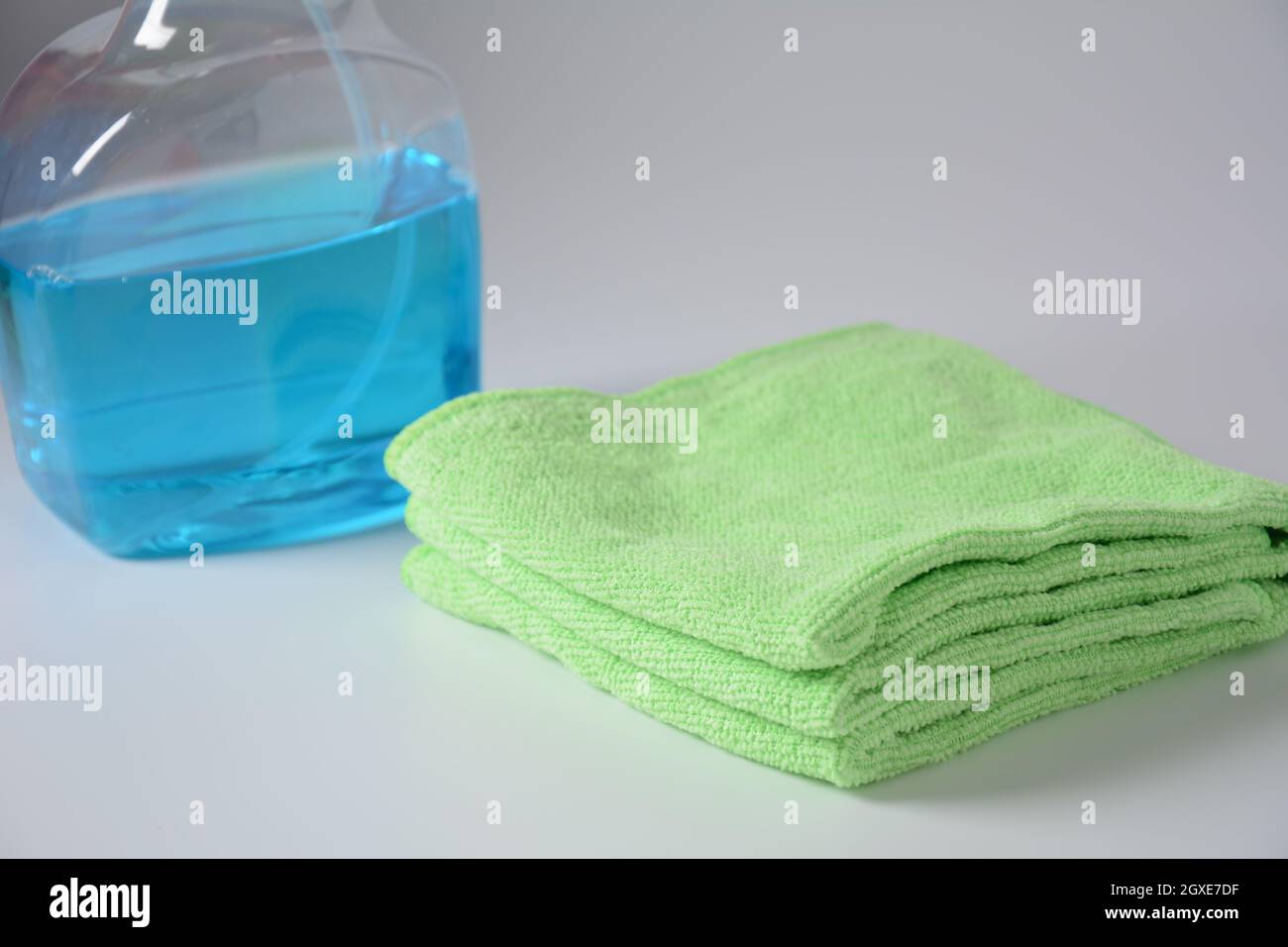 Static electricity and fabric hires stock photography and images Alamy