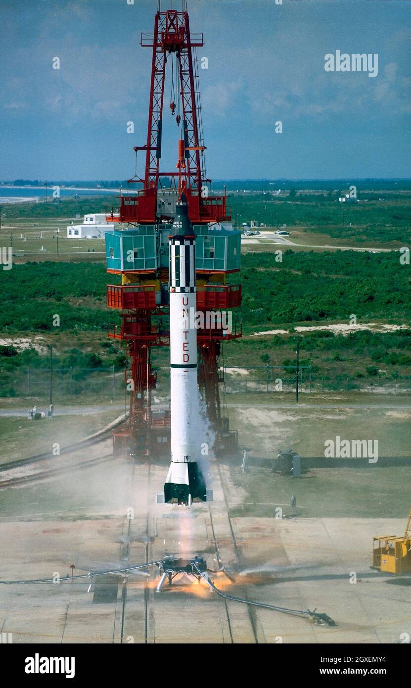 LIFTOFF OF MR-3 (MERCURY-REDSTONE 3) FREEDOM, MANNED SUBORBITAL FLIGHT. ASTRONAUT SHEPARD, ALAN, FIRST MAN IN SPACE. MAY 5, 1961, Stock Photo