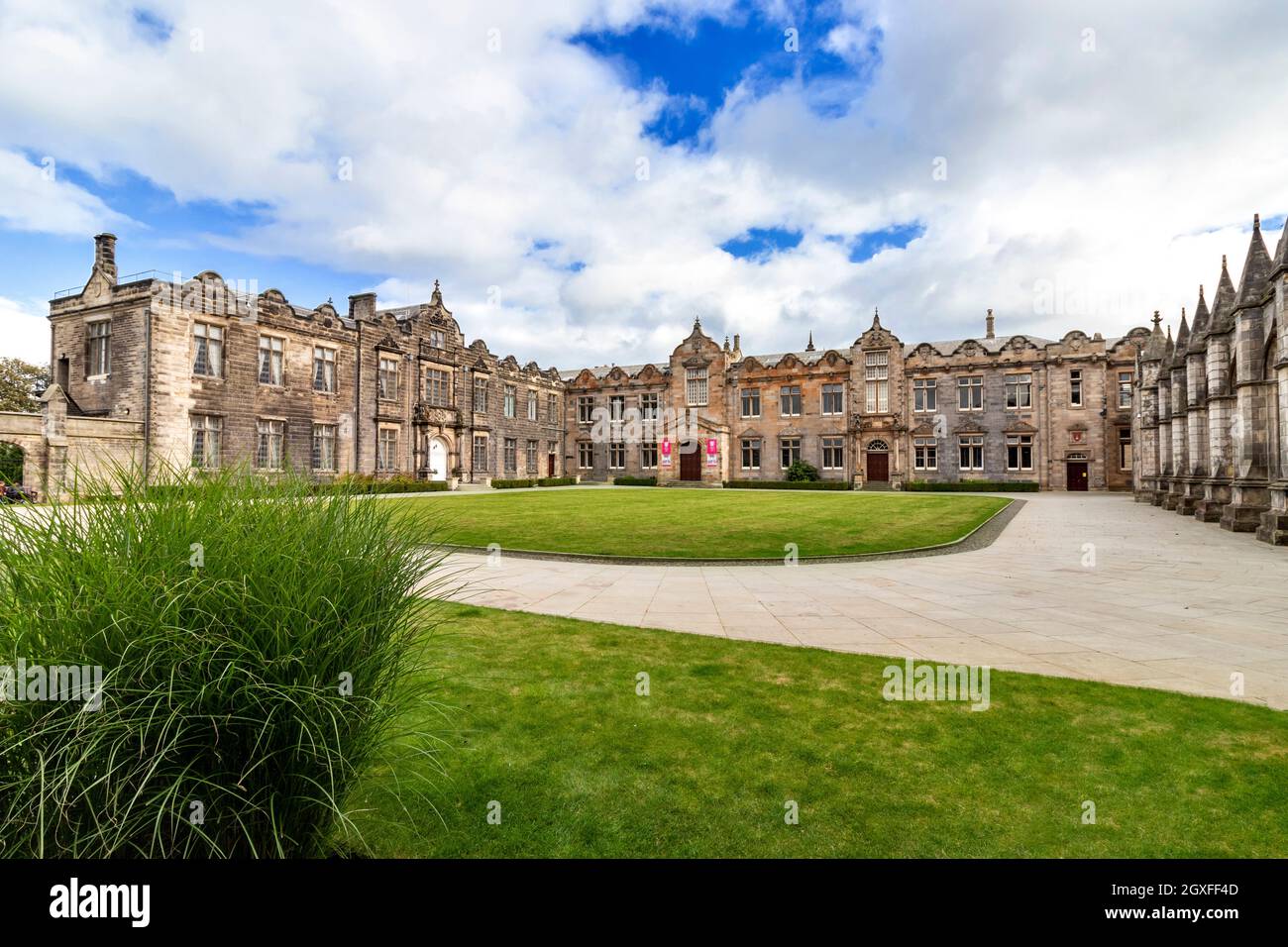 ST ANDREWS UNIVERSITY FIFE SCOTLAND ST SALVATOR'S QUAD WITH BUILDINGS
