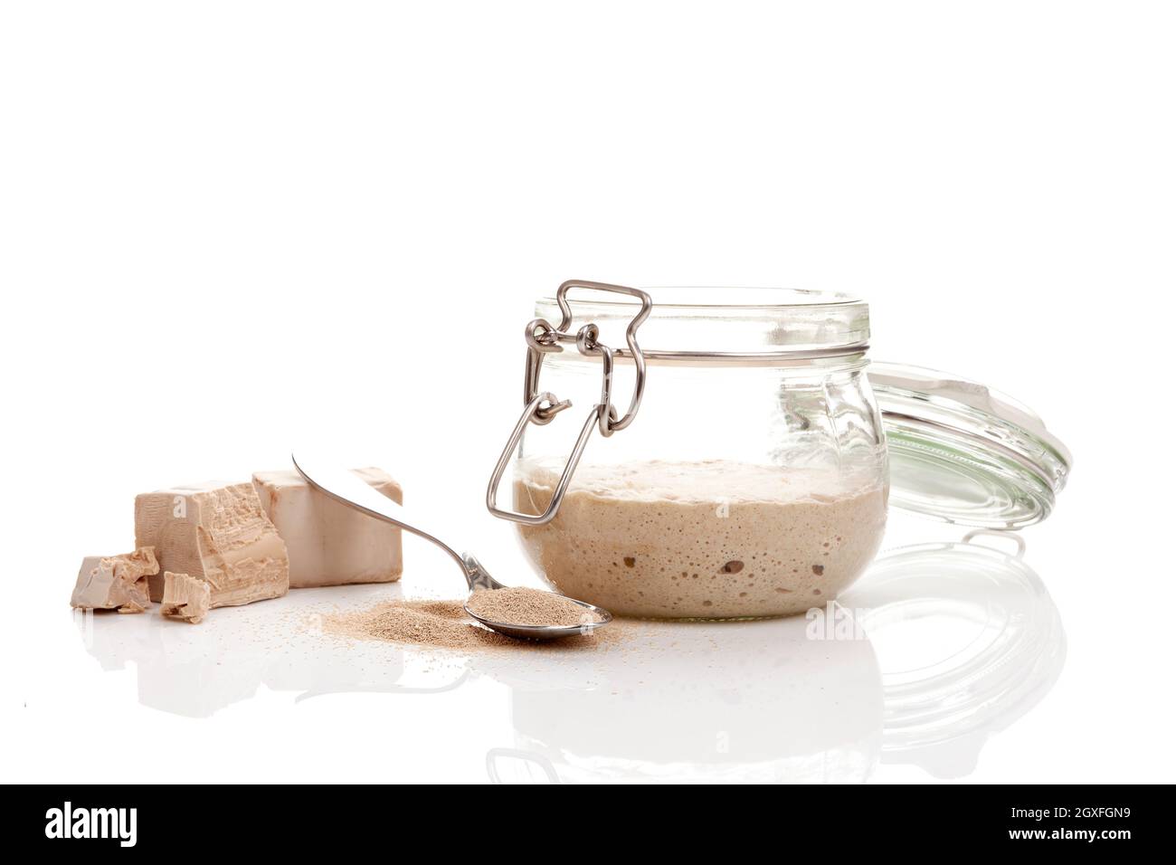 Different types of yeast. Fresh pressed, dry instant yeast and active
