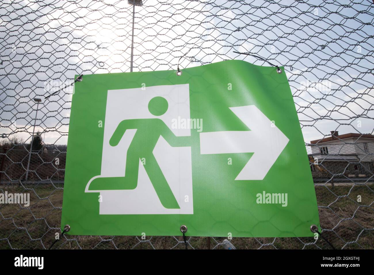 Escape behavior hi-res stock photography and images - Alamy