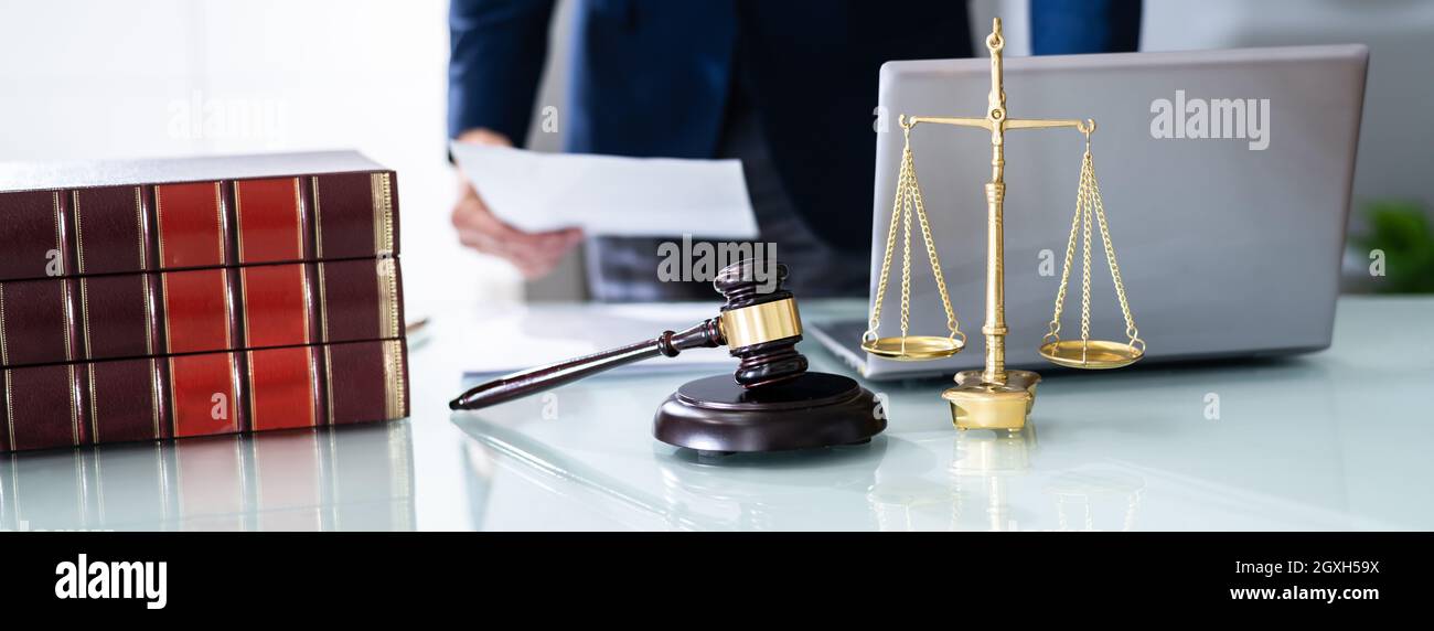 Lawyer working document table hi-res stock photography and images - Alamy