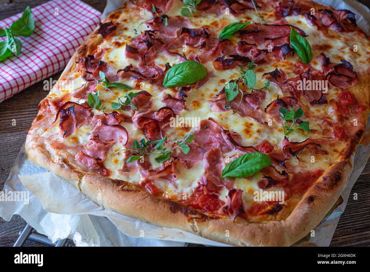 Cheese Pizza From Above High Resolution Stock Photography And Images Alamy