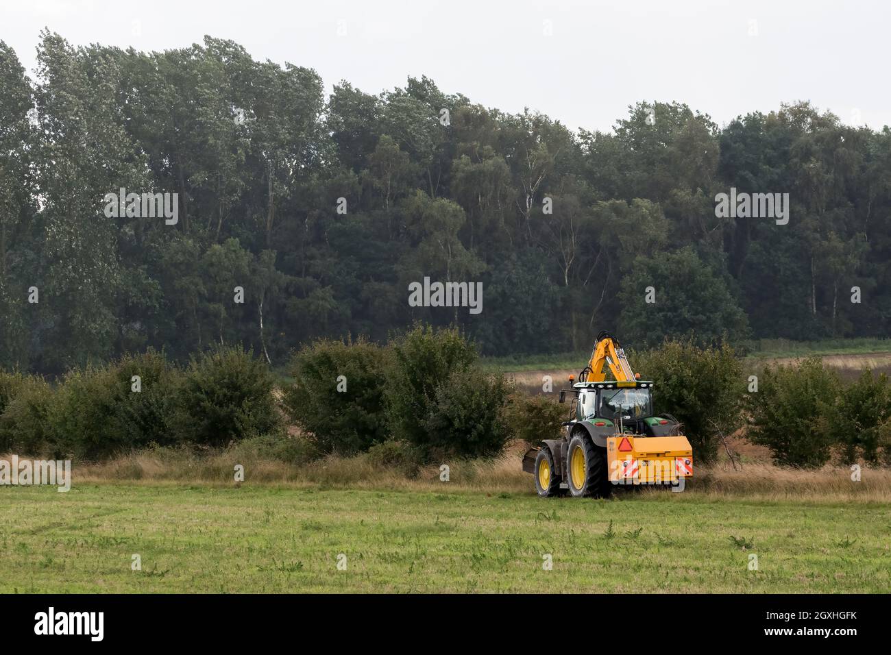 Farm hedge hires stock photography and images Alamy