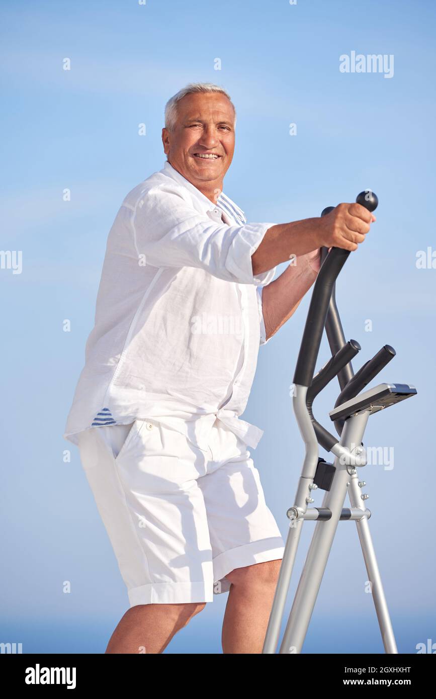 Senior citizen treadmill shop