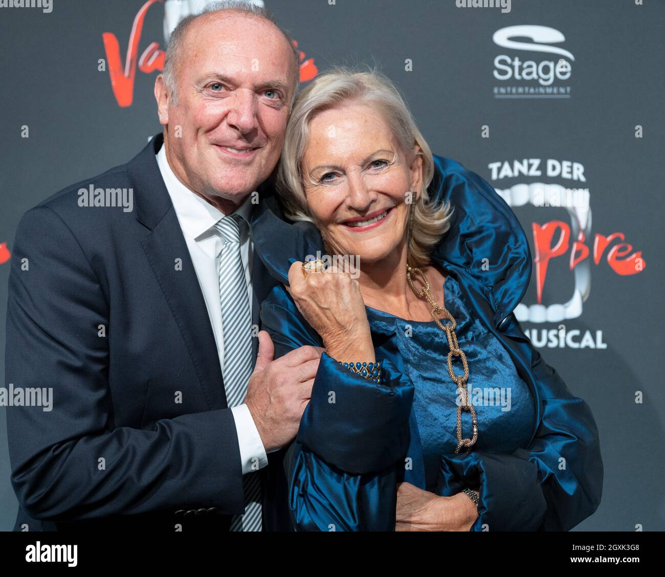stuttgart-germany-05th-oct-2021-gaby-hauptmann-writer-and-josef