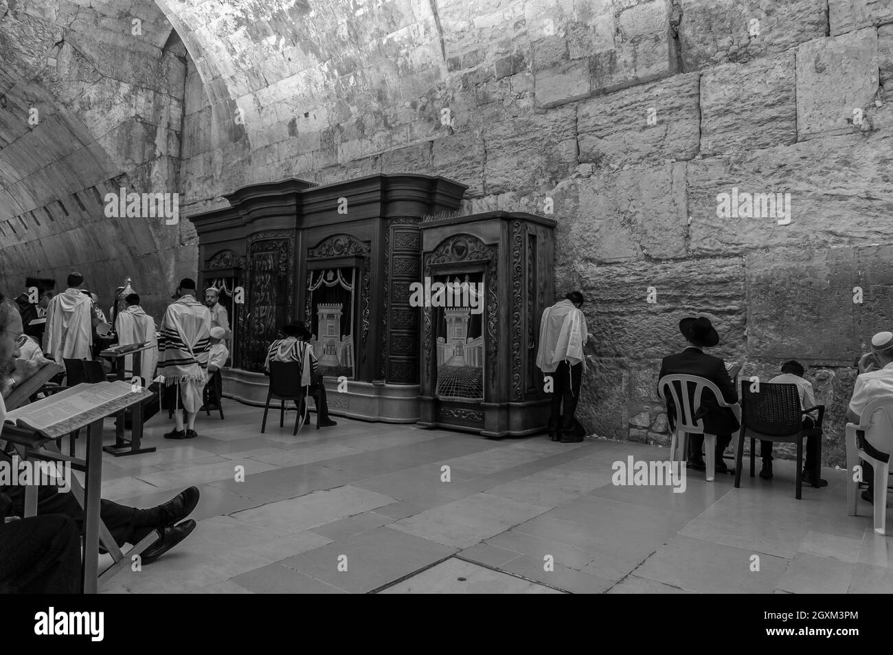 Israel jerusalem western wall prayer hassidic jews sacred jewish hires