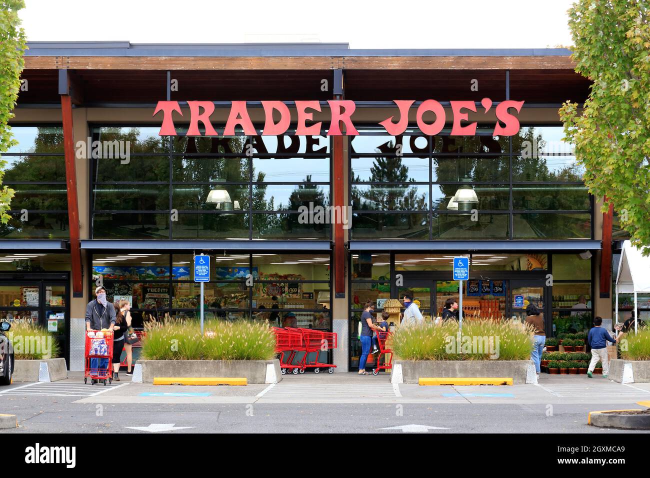 Trader Joes, 4121 NE Halsey St, Portland, Oregon. exterior storefront