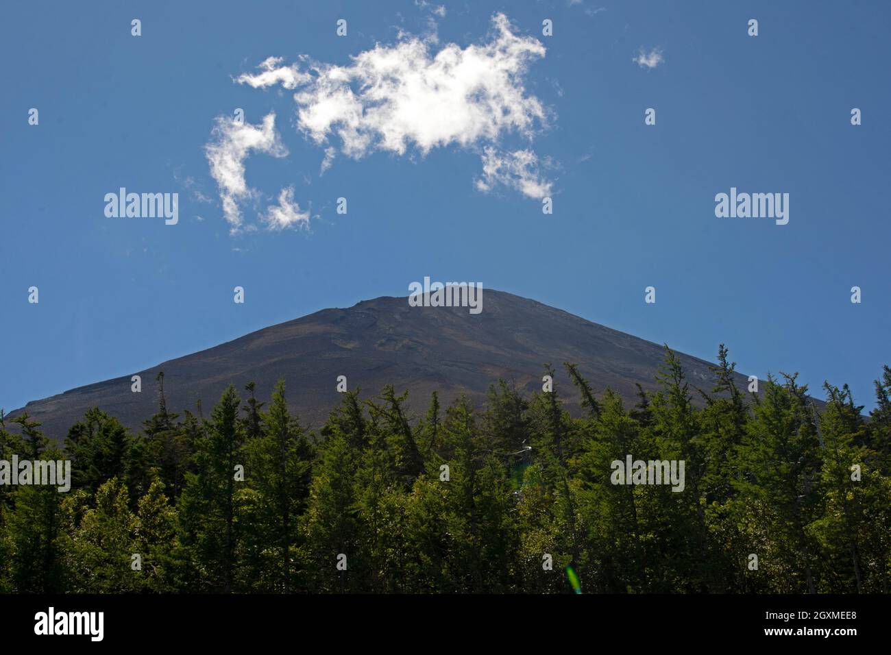 Clear view of Mount Fuji from the 5th Station in the mountain, Japan Stock Photo