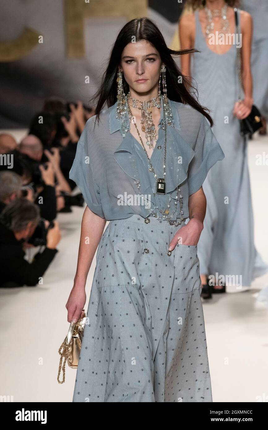 シャネル (CHANEL) ショー写真集 CATWALK 113,486 Chanel Catwalk Stock Photos, High-Res Pictures, and