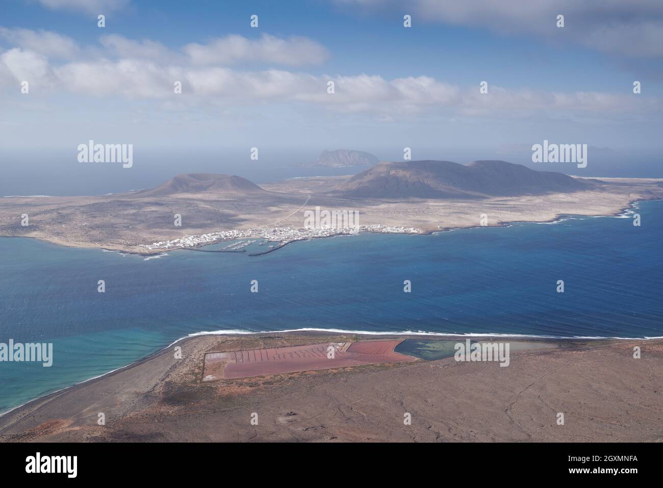 Breath-taking view of La Graciosa Island from the clifftops of north-western Lanzarote Stock Photo
