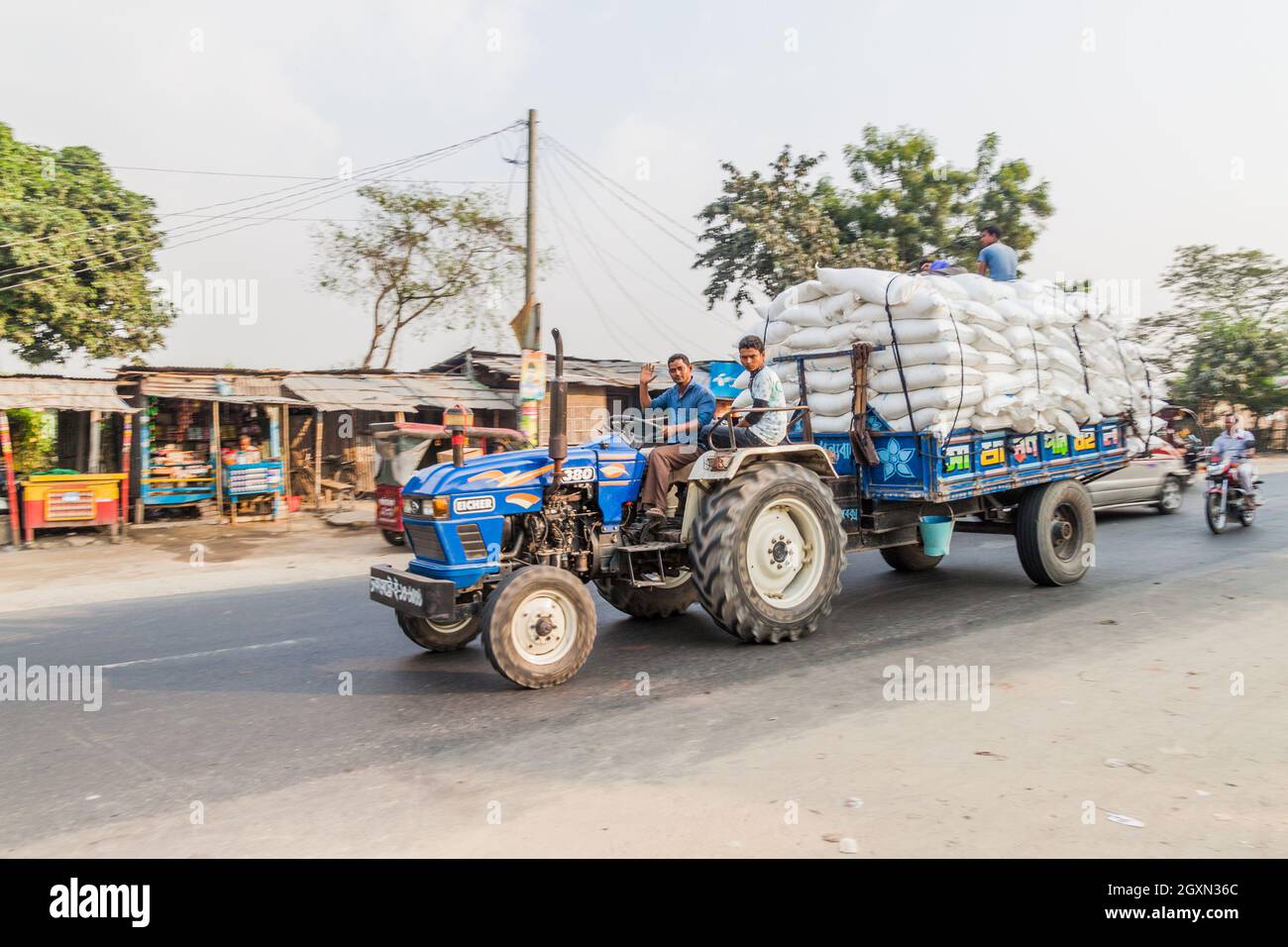 Indian loaded truck hires stock photography and images Alamy