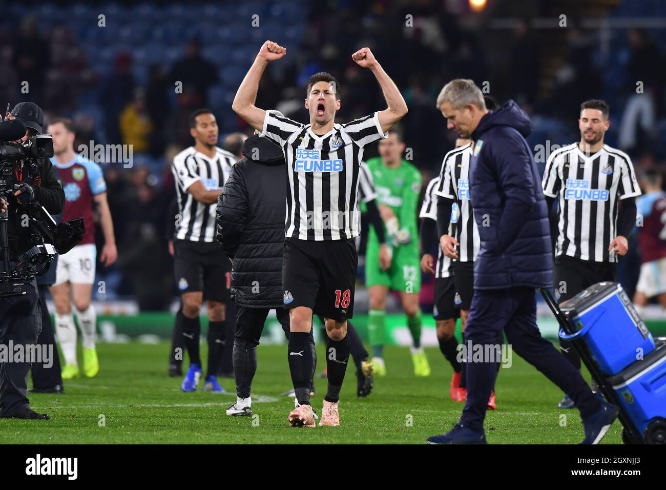 Newcastle United's Federico Fernandez celebrates at the final whistle Stock Photo
