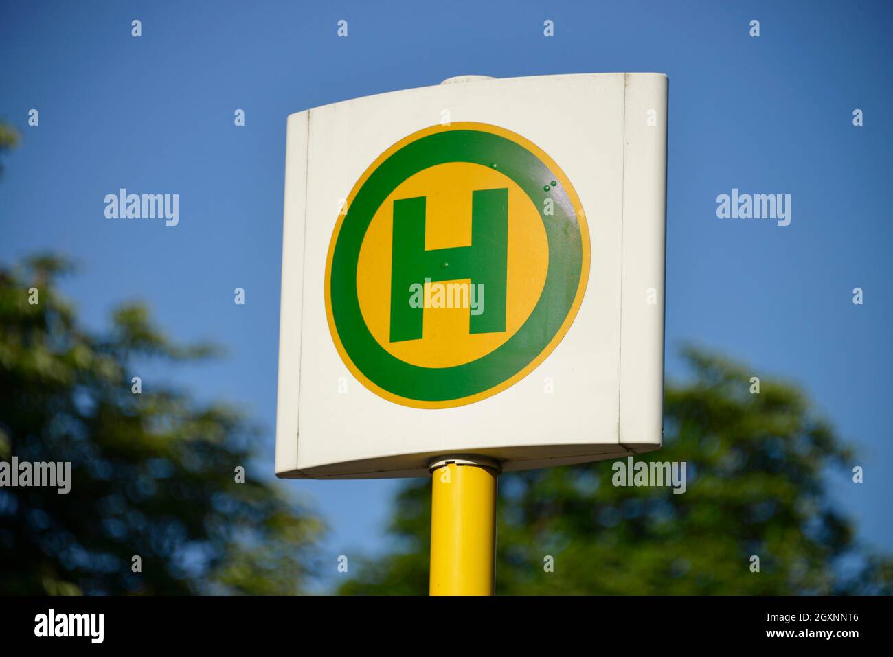 bus-stop-sign-berlin-germany-stock-photo-alamy
