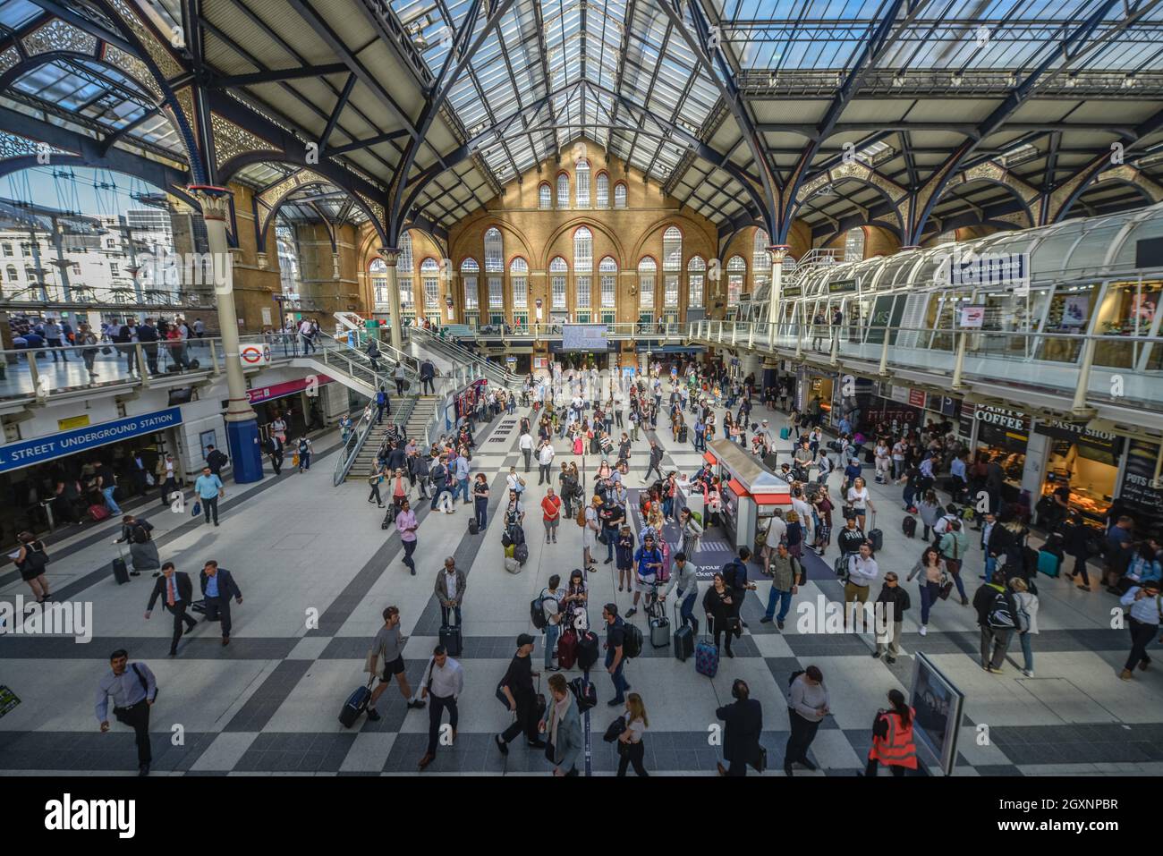 Main Hall Liverpool Street Station London England United Kingdom