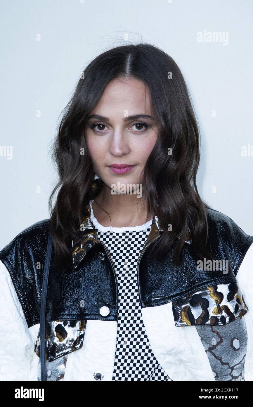 Alicia Vikander attending the Louis Vuitton show as part of Paris Fashion  Week Womenswear Spring/Summer 2022 in Paris, France on October 05, 2021.  Photo by Aurore Marechal/ABACAPRESS.COM Stock Photo - Alamy