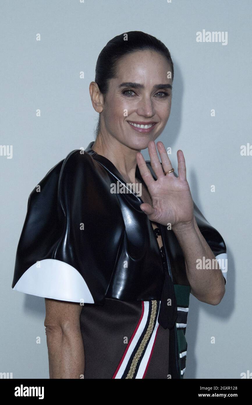 Jennifer Connelly attending the Louis Vuitton show as part of Paris Fashion  Week Womenswear Spring/Summer 2022 in Paris, France on October 05, 2021.  Photo by Aurore Marechal/ABACAPRESS.COM Stock Photo - Alamy