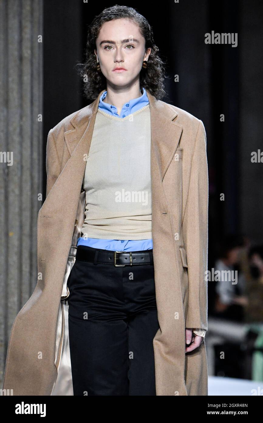 Paris, France. 05th Oct, 2021. Model Ella Emhoff on the runway at the