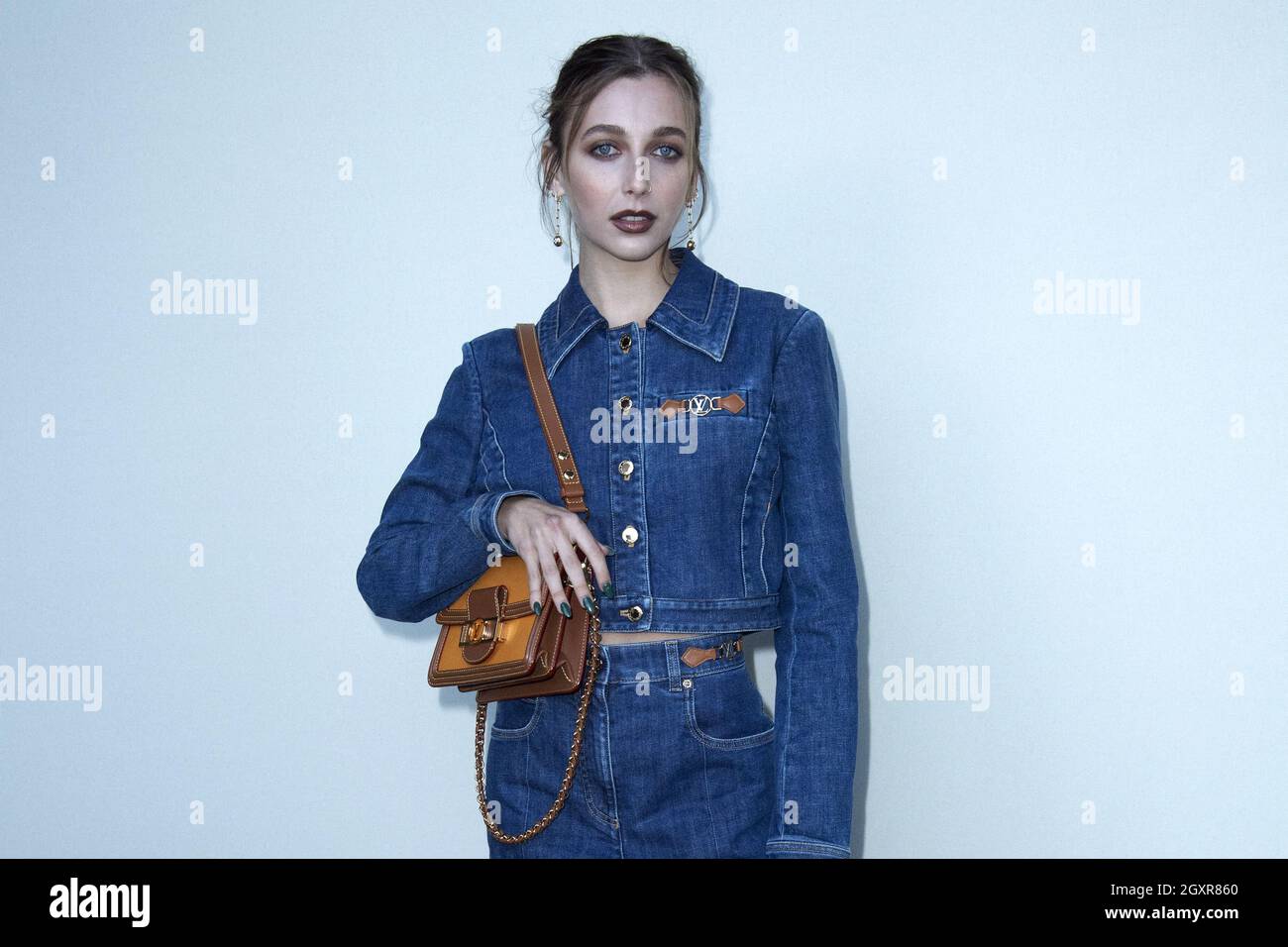 Emma Chamberlain Shares Louis Vuitton Paris Fashion Week Photos – WWD