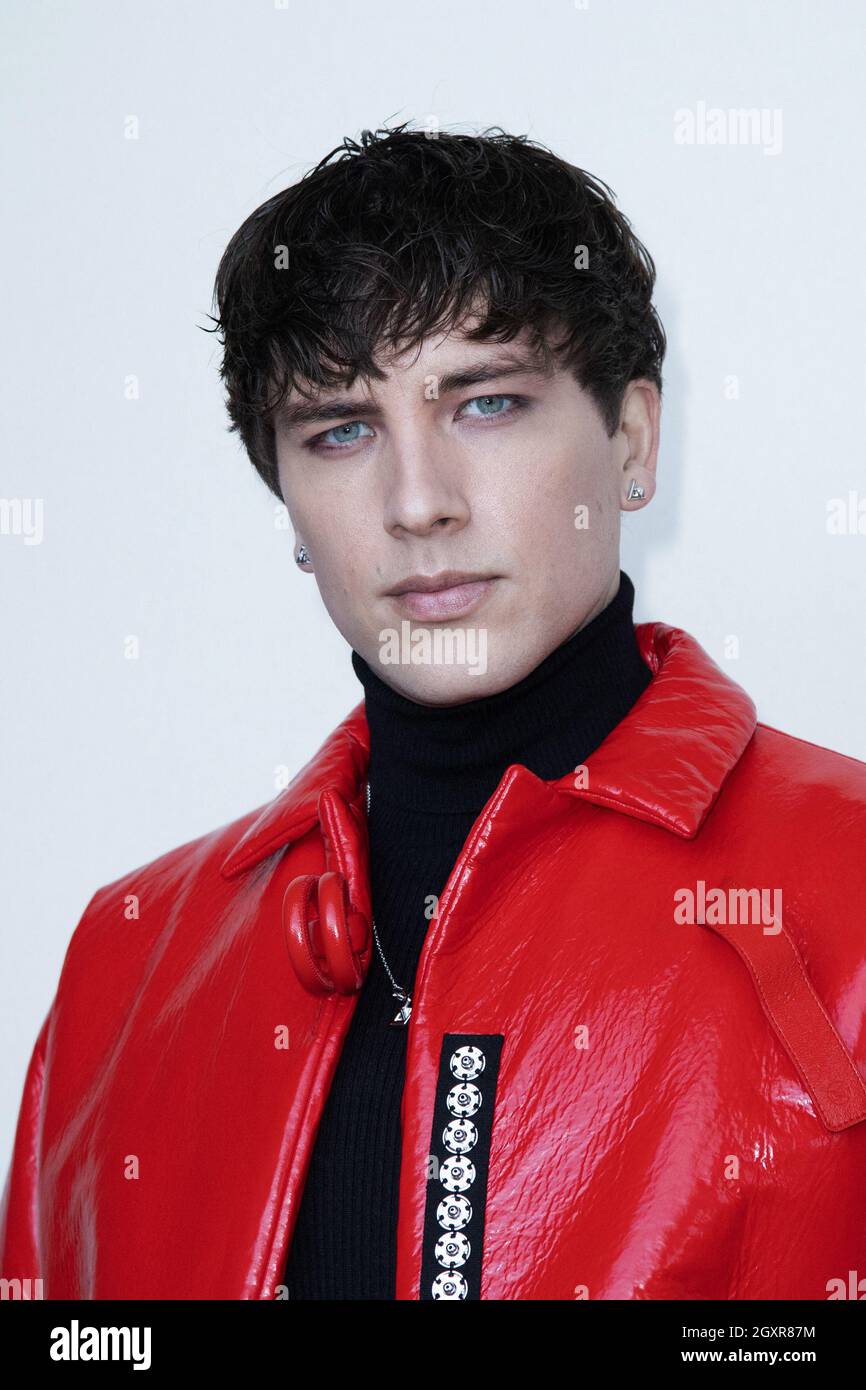 Paris Fashion Week Women SS 2020 - Louis Vuitton Spring/Summer 2020, in  Paris, France on October 1, 2019. Guests arrivals, Pictured: Cody Fern  Stock Photo - Alamy