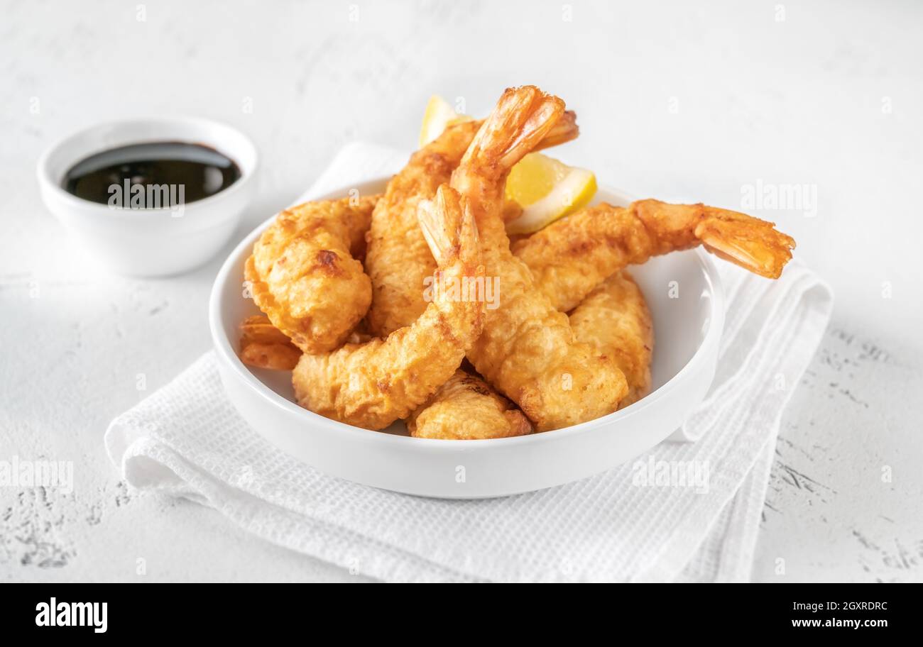 Bowl of Shrimp Tempura with soy sauce Stock Photo Alamy