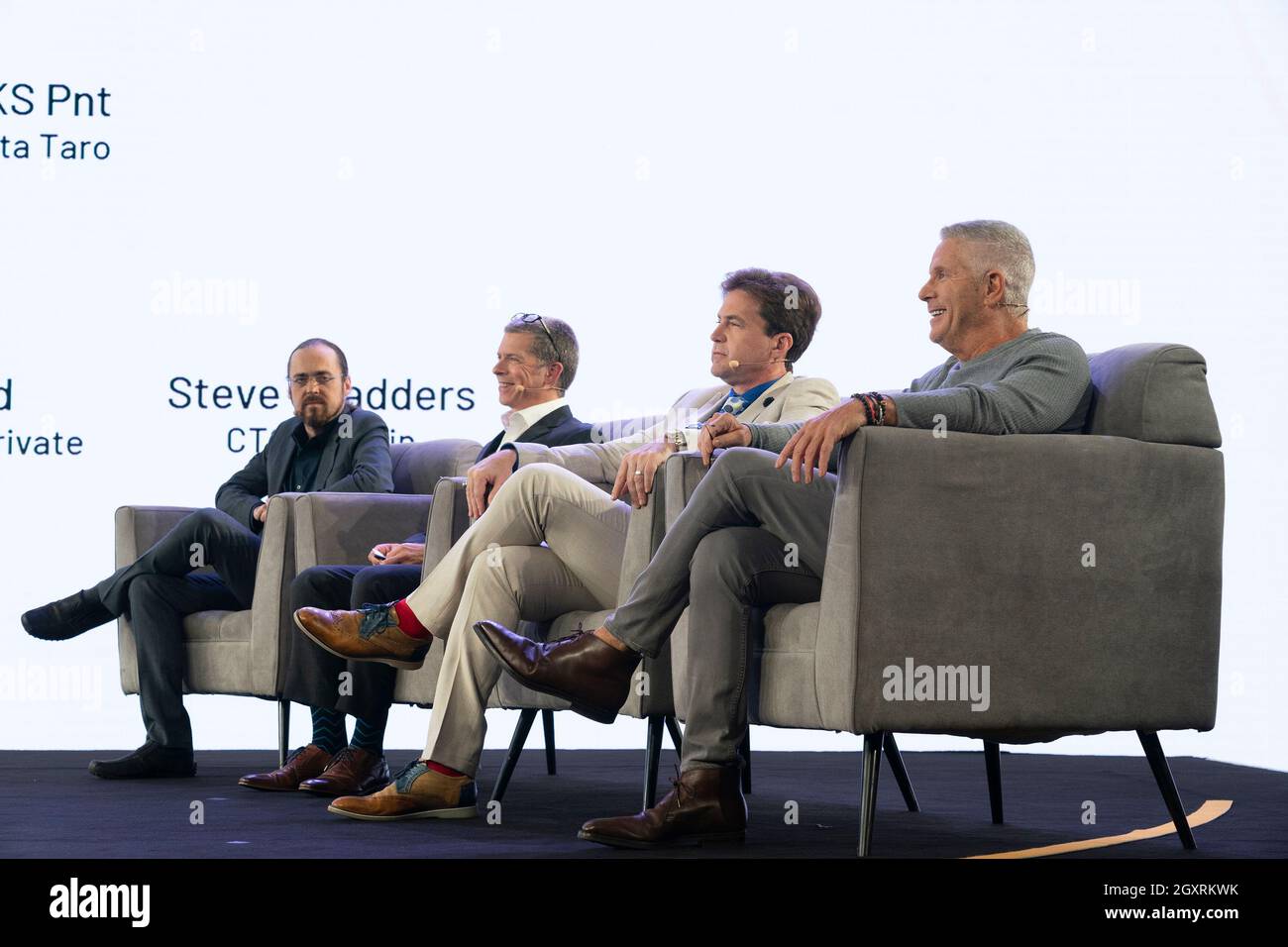 New York, USA. 05th Oct, 2021. Judges for finalists of hackthon sit on stage during CoinGeek Conference at Sheraton Times Square in New York on October 5, 2021. Judges are (L - R) Steve Shadders, CTO nChain, Paul Rajchod, Managing Director of Ayre Venture, Dr. Craig Wright, Chief Scientist nChain, Donny Deutsch, TV Personality. (Photo by Lev Radin/Sipa USA) Credit: Sipa USA/Alamy Live News Stock Photo