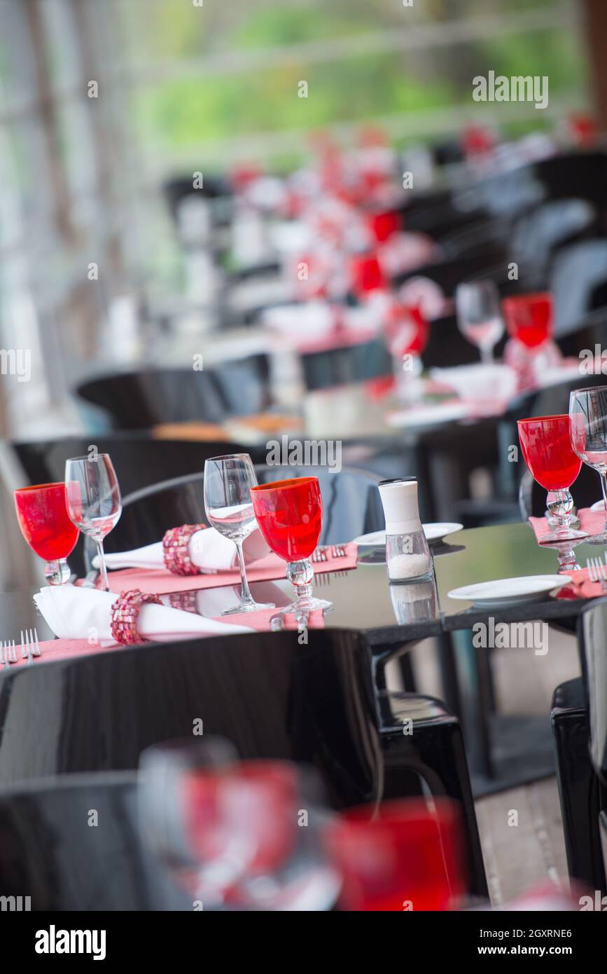table setting at modern tropical restaurant Stock Photo