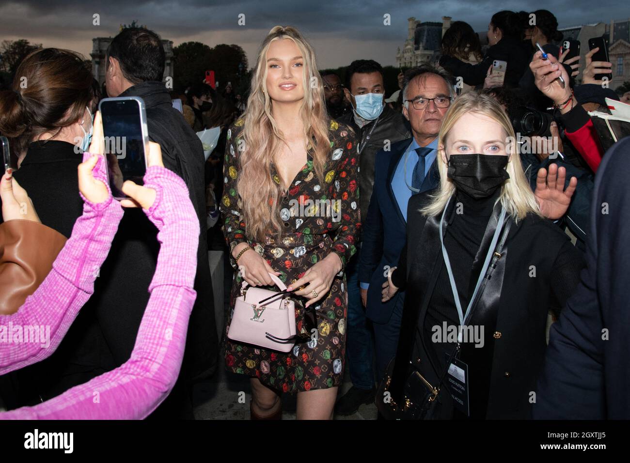 Romee Strijd Louis Vuitton Fashion Show October 5, 2021 – Star Style