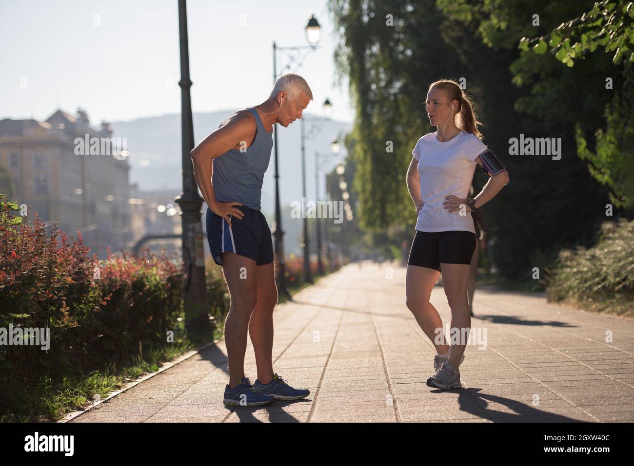 Before route. Virtualization vs containerization. Framer x logo. Сидней дороги. Framer x logo.