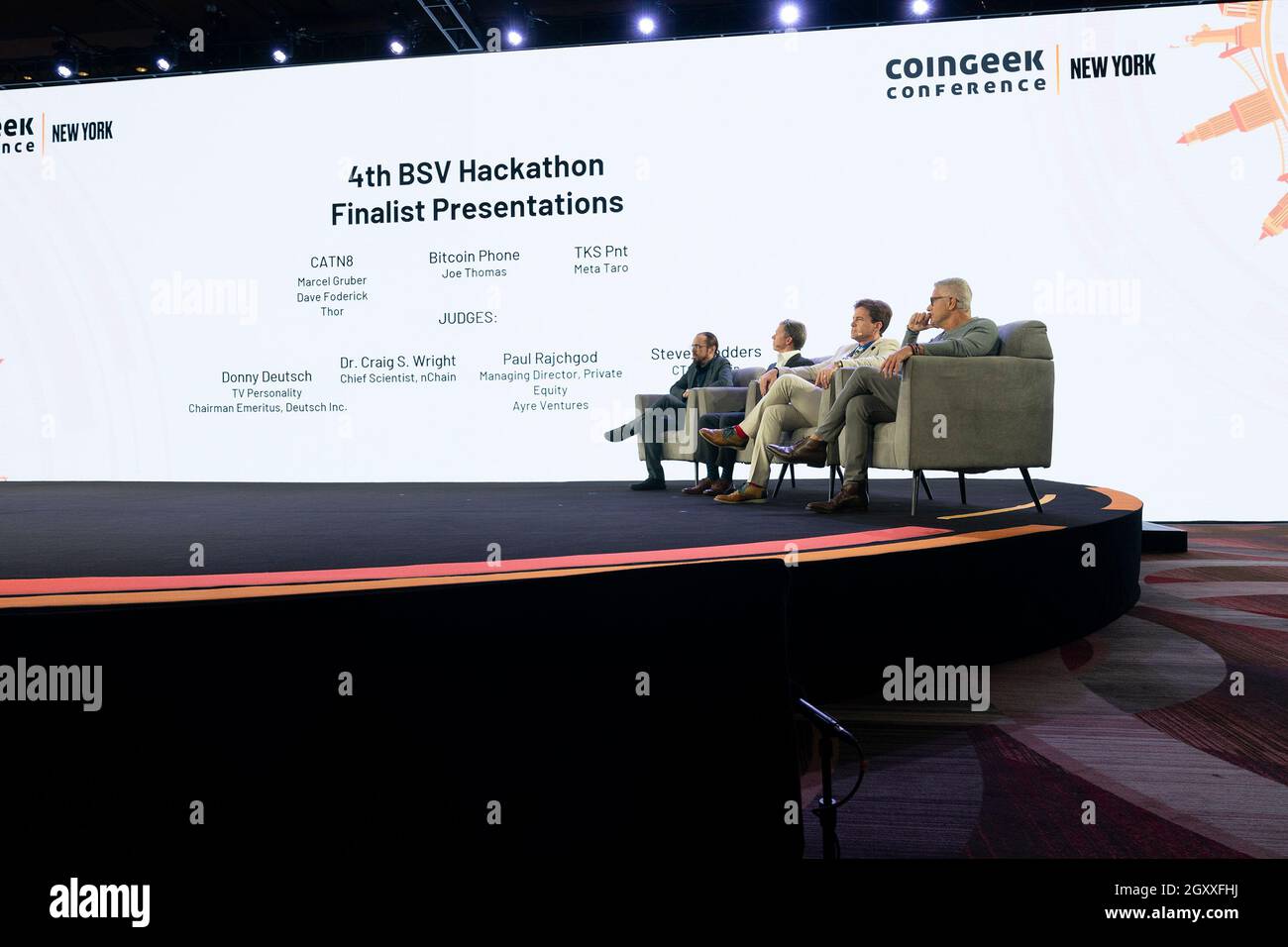 New York, United States. 05th Oct, 2021. Judges for finalists of hackthon sit on stage during CoinGeek Conference at Sheraton Times Square. Judges are (L - R) Steve Shadders, CTO nChain, Paul Rajchod, Managing Director of Ayre Venture, Dr. Craig Wright, Chief Scientist nChain, Donny Deutsch, TV Personality. (Photo by Lev Radin/Pacific Press) Credit: Pacific Press Media Production Corp./Alamy Live News Stock Photo