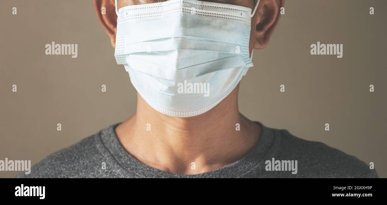 Man waring medical masks hi-res stock photography and images - Alamy
