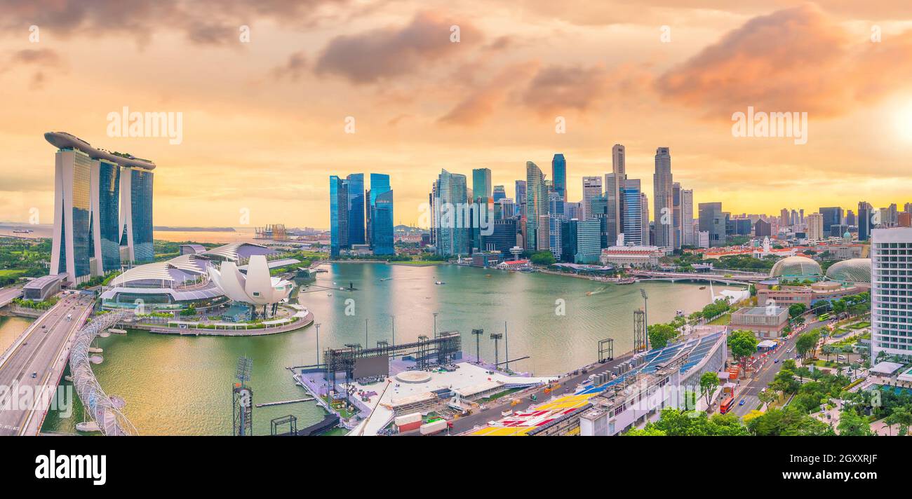 Singapore Downtown Skyline Bay Area At Twilight Stock Photo Alamy singapore-downtown-skyline-bay-area-at-twilight-stock-photo-alamy