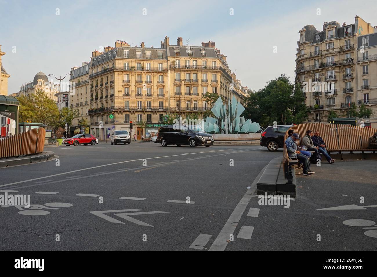 Paris, Place Gambetta Stock Photo Alamy