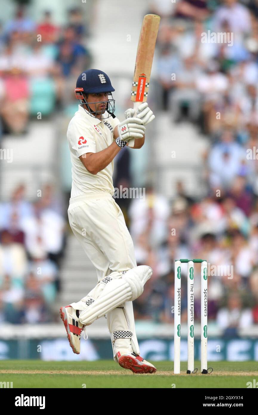 England’s Alastair Cook bats Stock Photo - Alamy