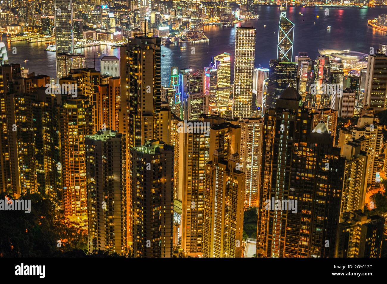 Hong Kong night view seen from Victoria Peak. Shooting Location: Hong Kong Special Administrative Region Stock Photo