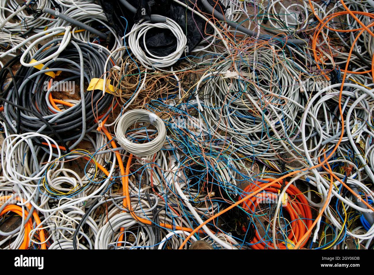 Electrical wastes hires stock photography and images Alamy