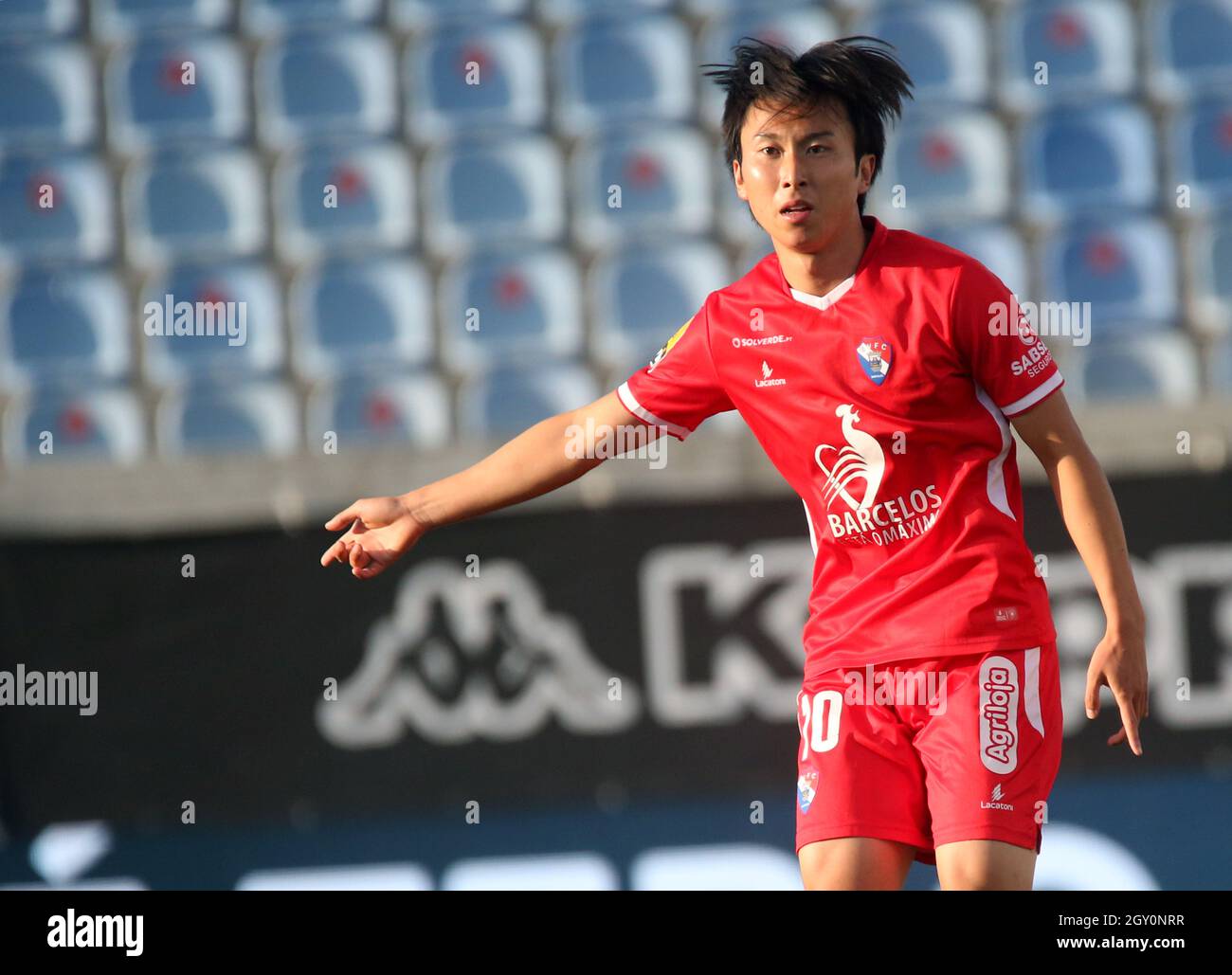 ESTORIL, PORTUGAL - OCTOBER 03: Kanya Fujimoto of Gil Vicente FC in action ,during the Liga Portugal Bwin match between GD Estoril Praia and Gil Vicente FC at Estadio Antonio Coimbra da Mota on October 3, 2021 in Estoril, Portugal. (Photo by MB Media) Stock Photo